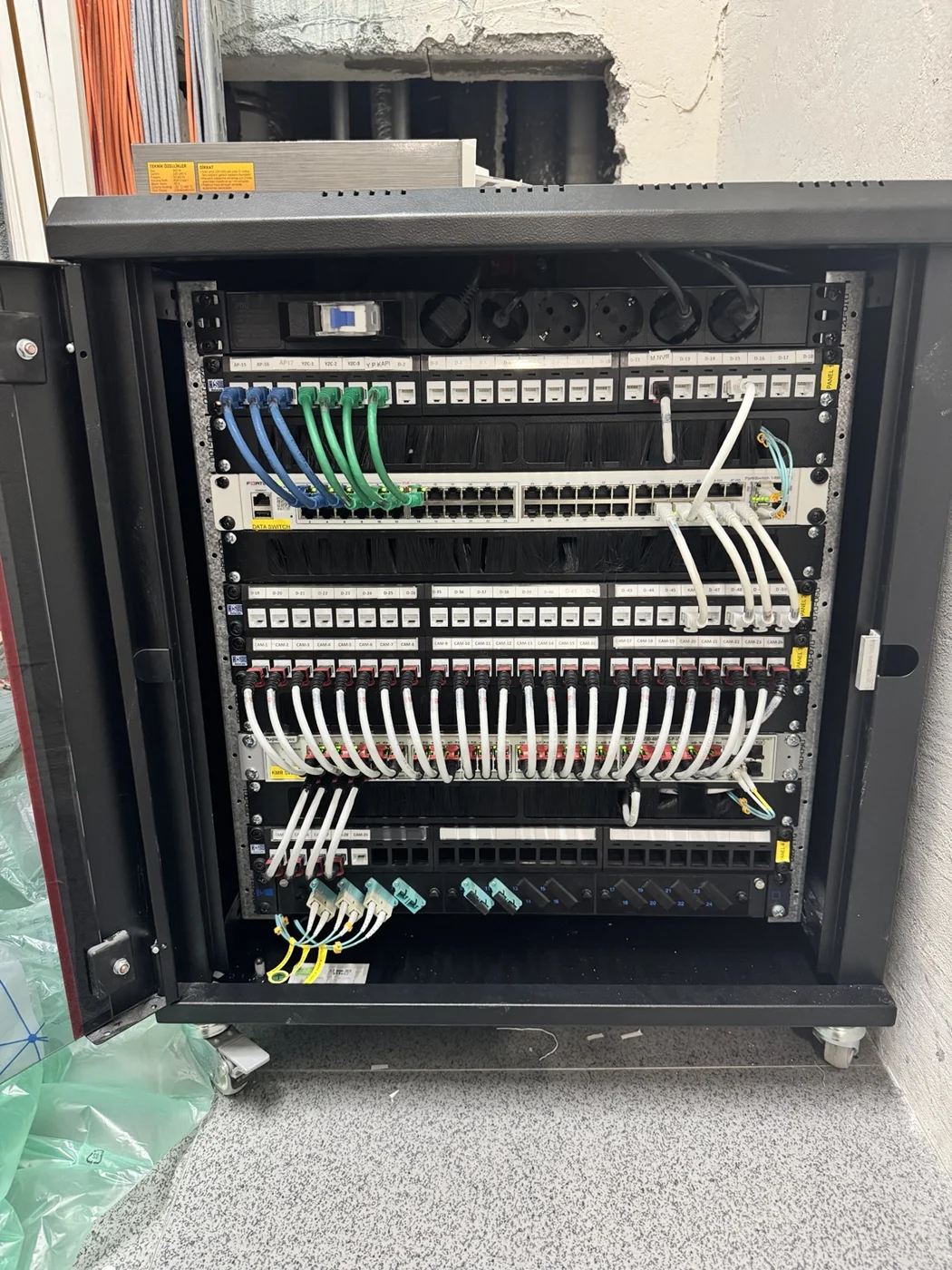 Akıllı ev ve uzaktan kontrol — BAL ELEKTRİK uygulama görseli